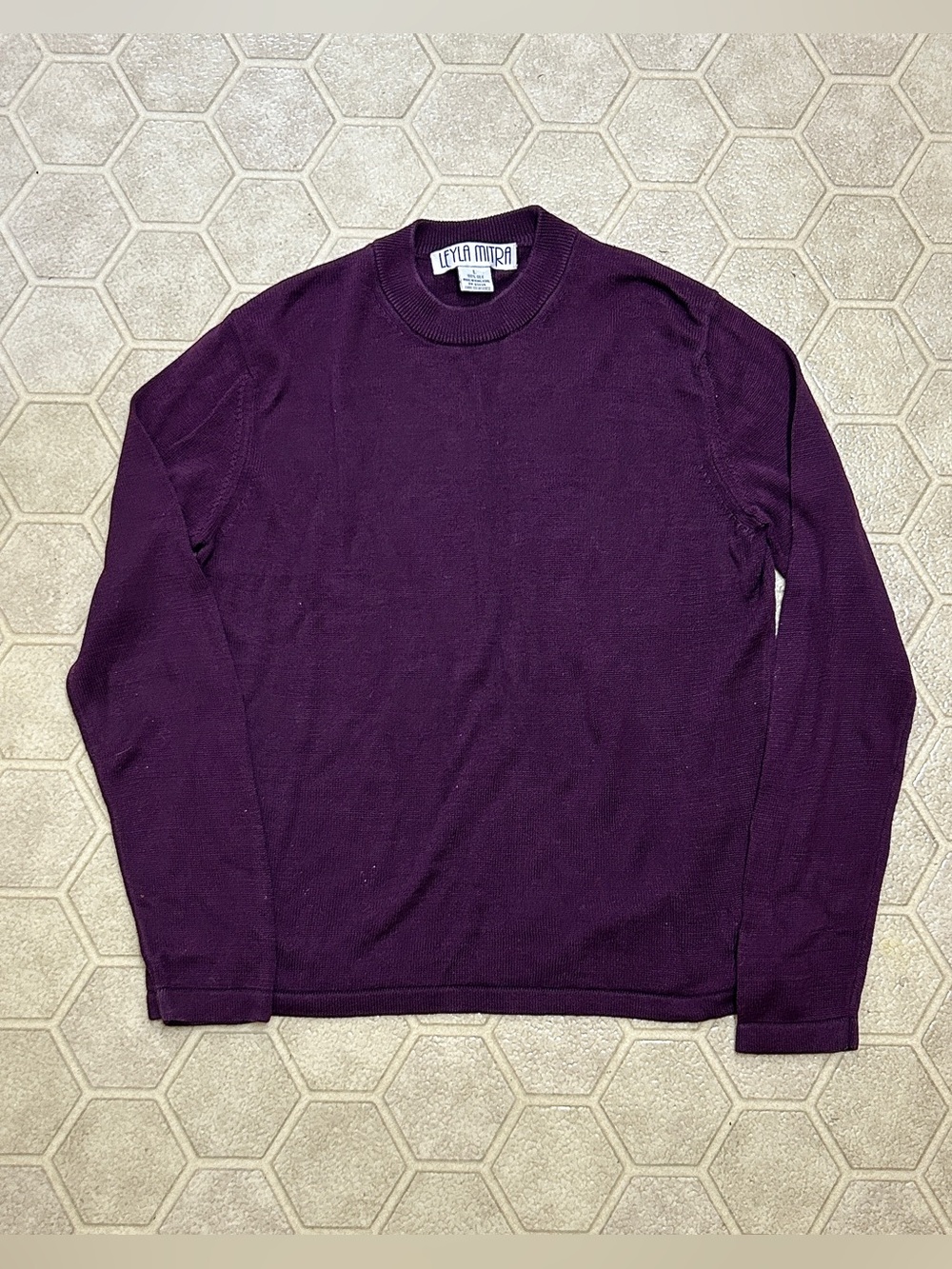 Vintage Women’s Large Leyla Mitra Burgundy 100% Silk Classic Crew Neck Sweater